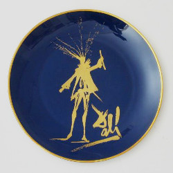 Тарелка из лиможского фарфора по гравюрам Дали